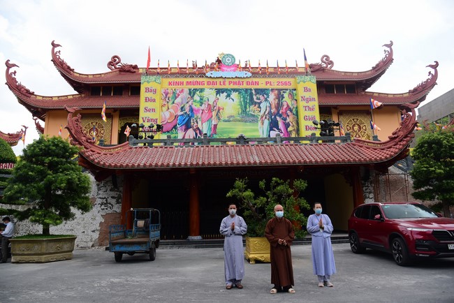 Support to buy Oxygen ventilators for Indians